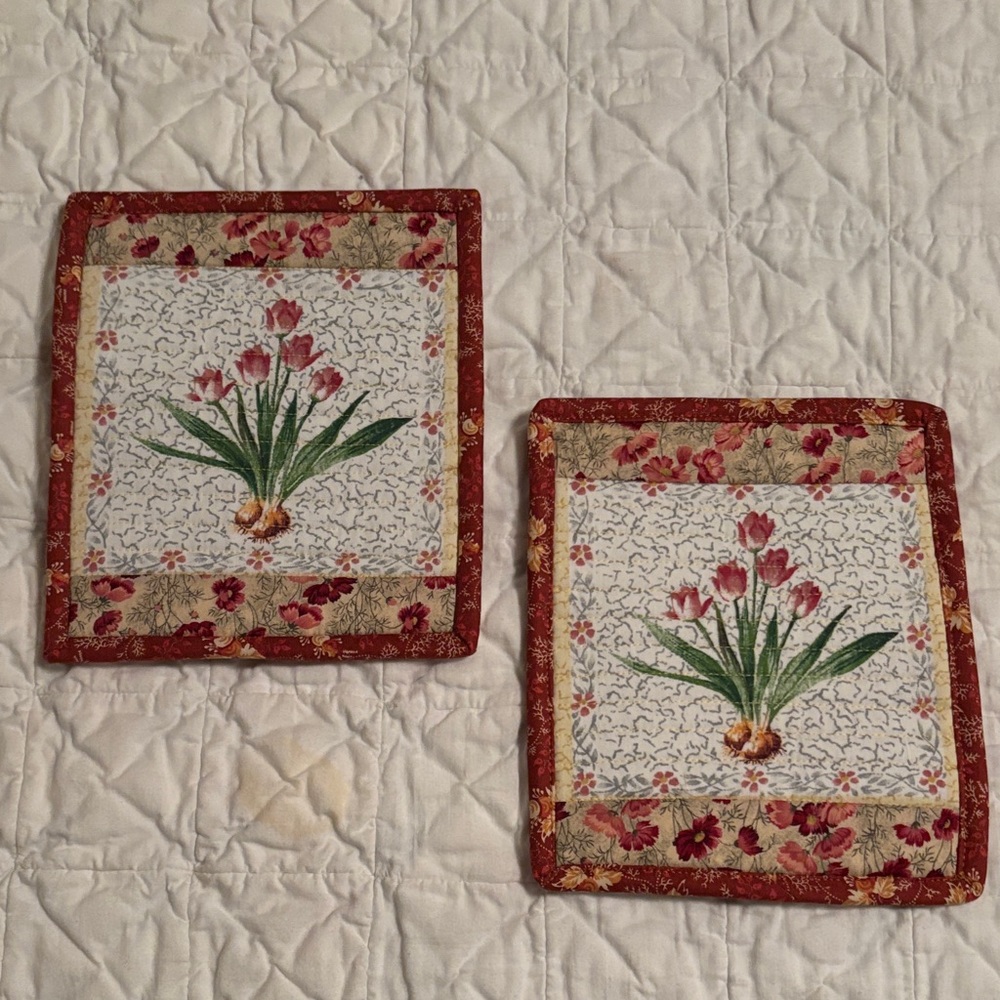 Floral Quilted Pot Holders